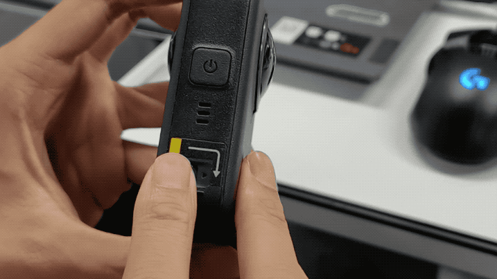 电池仓开启演示