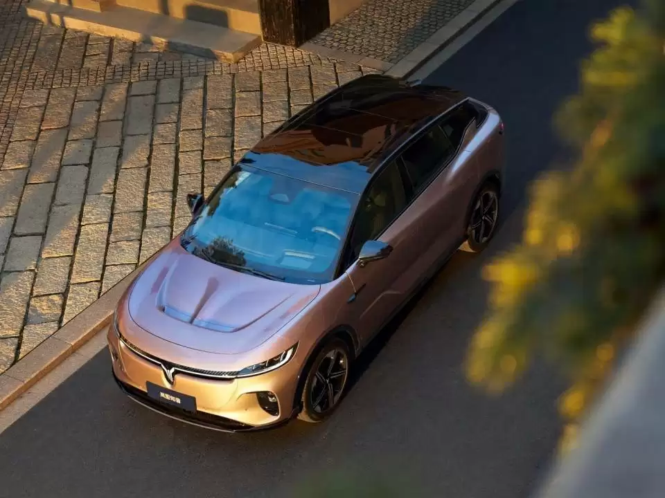 高速公路充电站排队场景