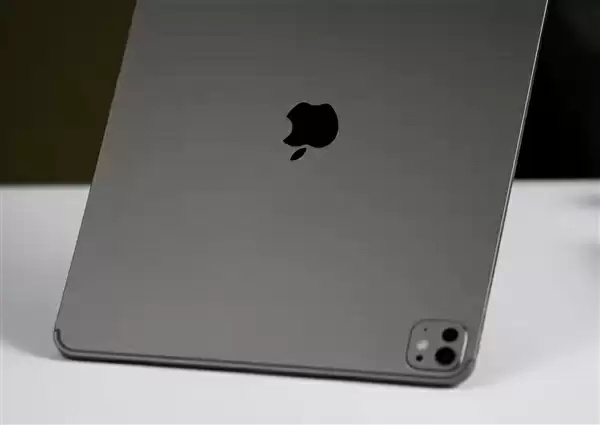 为何俄罗斯博主能提前开箱激活iPad