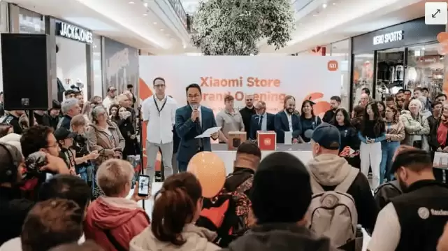 小米欧洲门店效果图