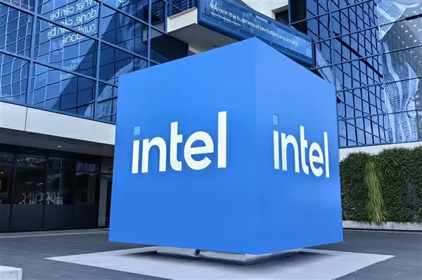 Intel股价9月暴涨50%