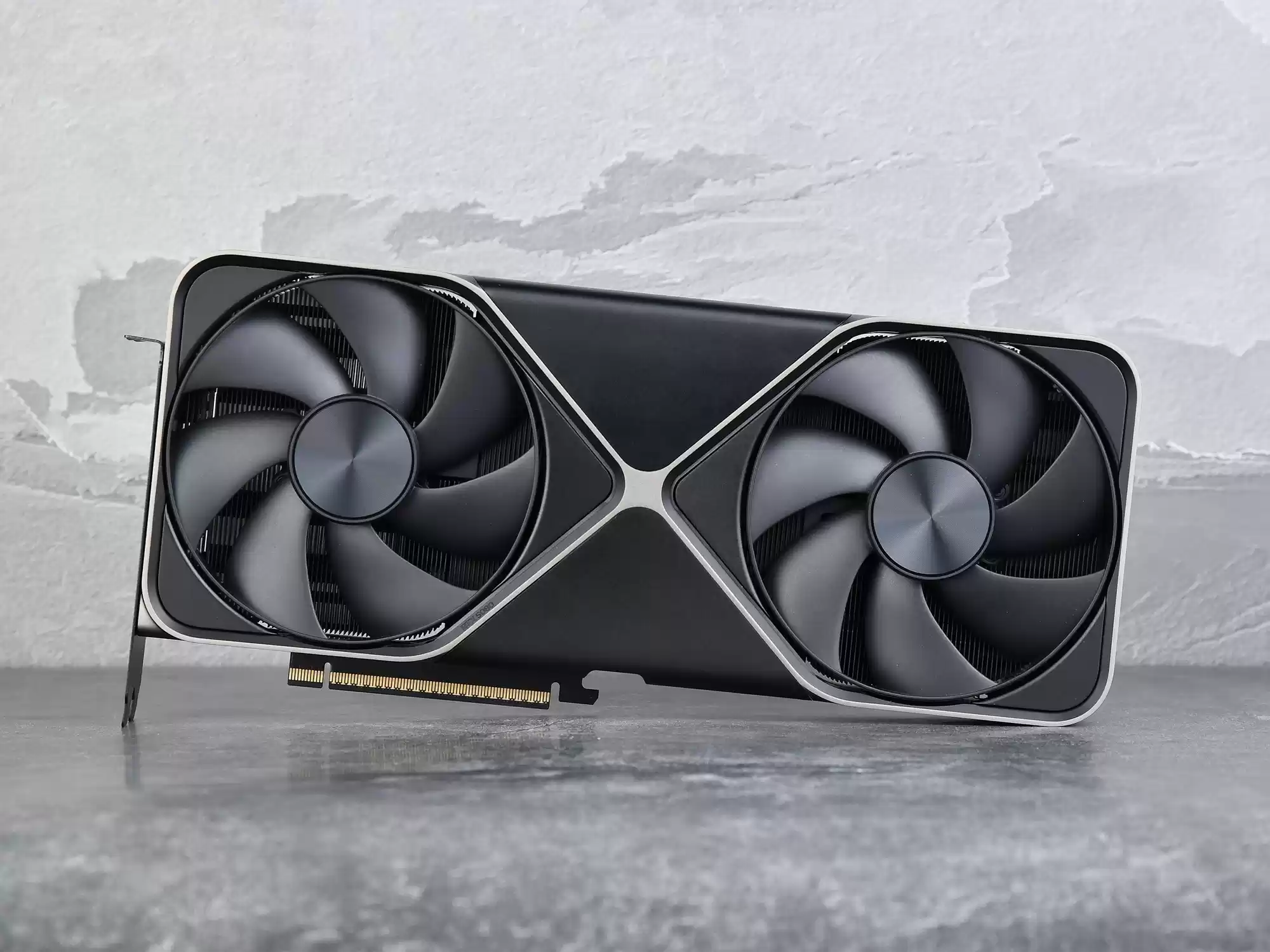 RTX 50 Super 系列升级：显存最高翻倍至 24GB