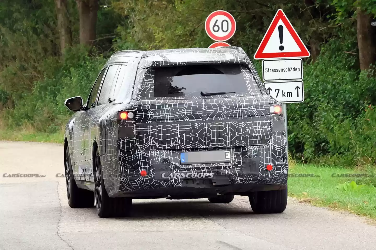 宝马最大 SUV 史上最重要换代：首推纯电版 iX7，预估最高 800 马力