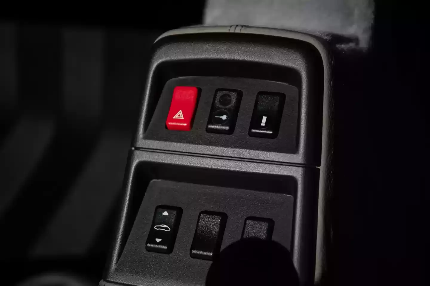 全球仅 5 辆、尘封近 30 年:从未公开销售的保时捷 993 代 911 Turbo 敞篷跑车 11 月首登拍卖场