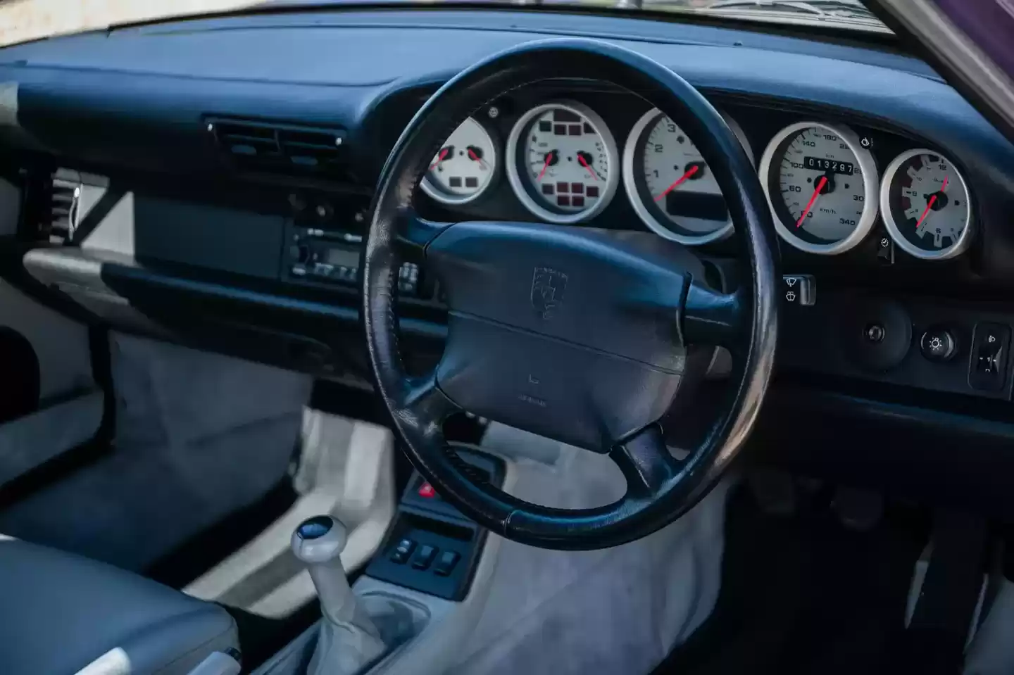 全球仅 5 辆、尘封近 30 年:从未公开销售的保时捷 993 代 911 Turbo 敞篷跑车 11 月首登拍卖场