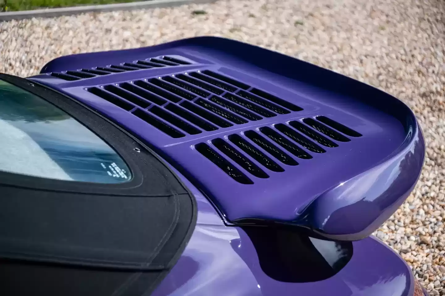 全球仅 5 辆、尘封近 30 年:从未公开销售的保时捷 993 代 911 Turbo 敞篷跑车 11 月首登拍卖场