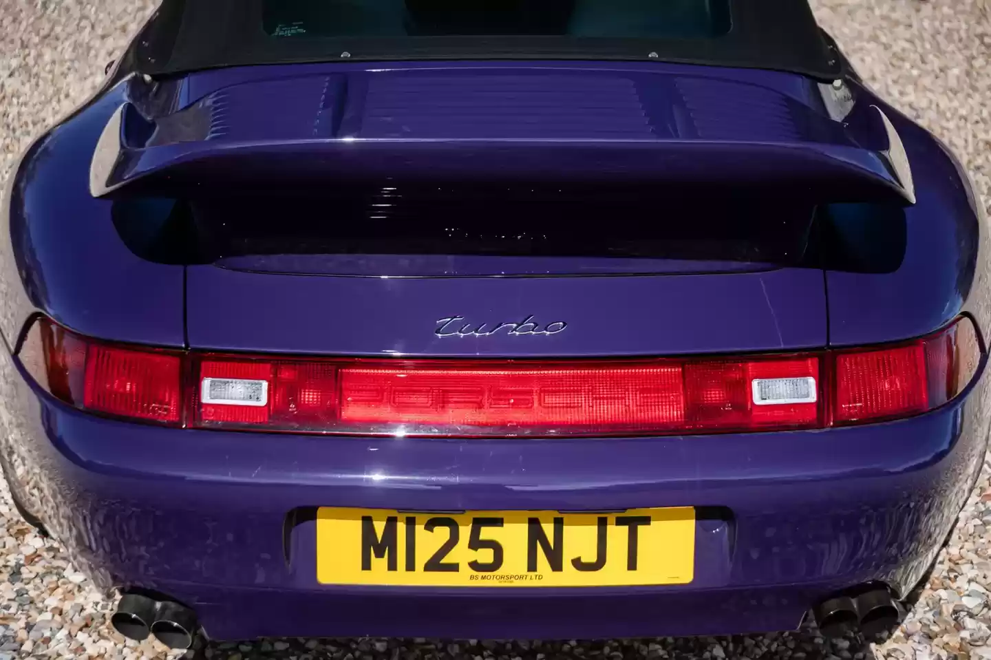 全球仅 5 辆、尘封近 30 年:从未公开销售的保时捷 993 代 911 Turbo 敞篷跑车 11 月首登拍卖场