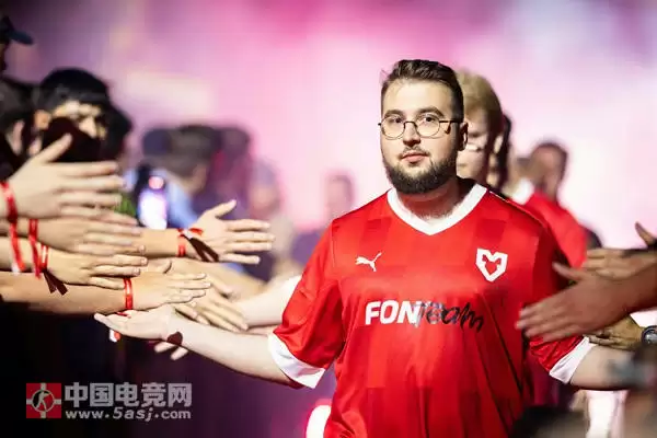 BLAST赏金赛S2：MOUZ让一追二逆转OG，xertioN状态爆棚率队晋级