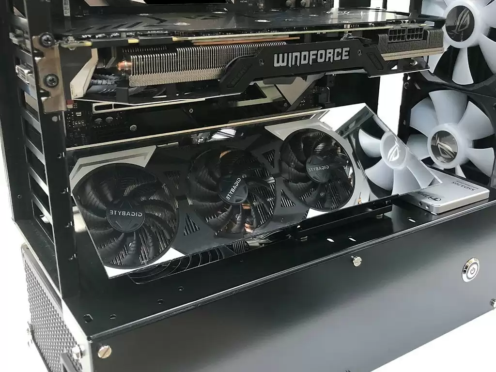 日本推出显卡镜像显示器 售155元可反射显卡全貌