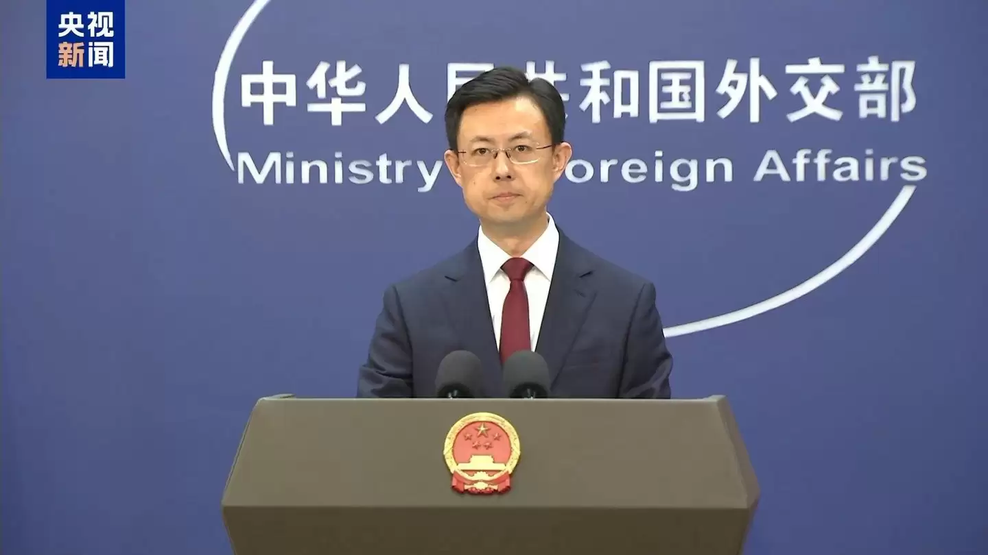 中国免签促境外游客激增,俄罗斯游客豪购华为折叠屏引关注