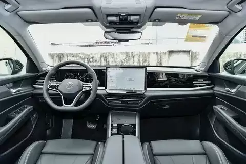 2026款大众帕萨特Pro上市，16.99万起售，标配8155芯片+NOA辅助驾驶