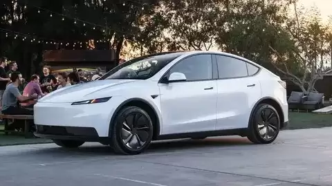 特斯拉推减配版Model Y 基础款续航动力双降