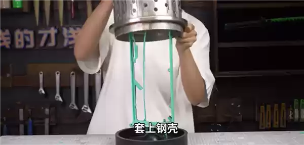 揭秘全球唯一黄金版RTX 5090D！6公斤黄金 神秘大佬买走