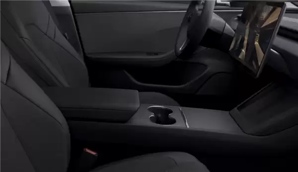 外观、配置全公布！特斯拉正式发布廉价版Model 3/Y 铁粉吐槽：价格太失望了