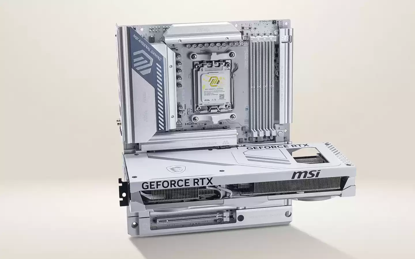 微星推出首款 PROJECT ZERO 背部隐藏走线显卡 RTX 5070 Ti 万图师 3X PZ