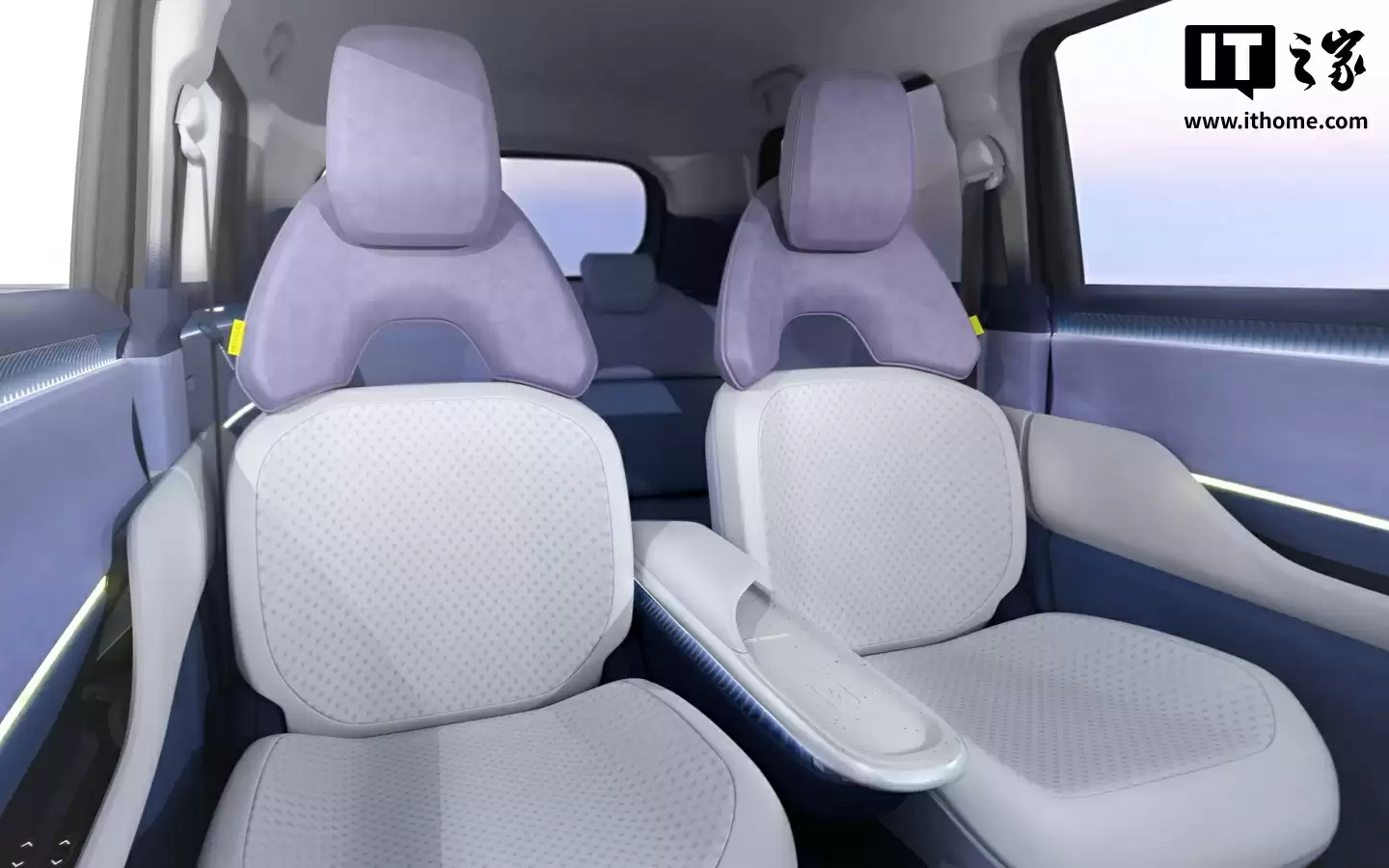 铃木 Vision e-Sky 五门纯电概念 K-Car 小车亮相:双联屏座舱、续航超 270 公里