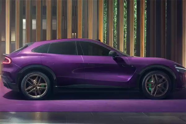 雷军谈小米YU7紫水晶：很贵气的颜色 工艺媲美劳斯莱斯