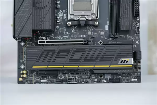 支持多种CPU调整外频!微星B850MPOWER主板图赏