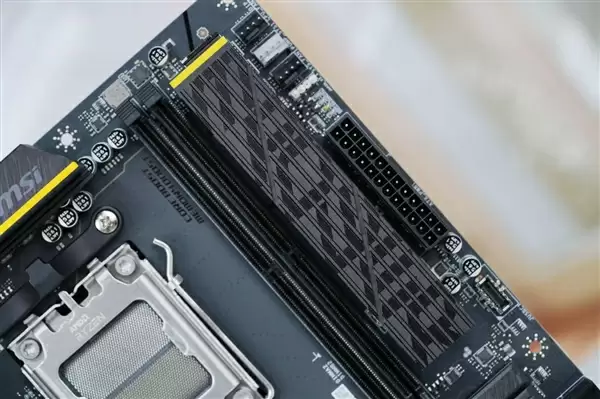 支持多种CPU调整外频!微星B850MPOWER主板图赏