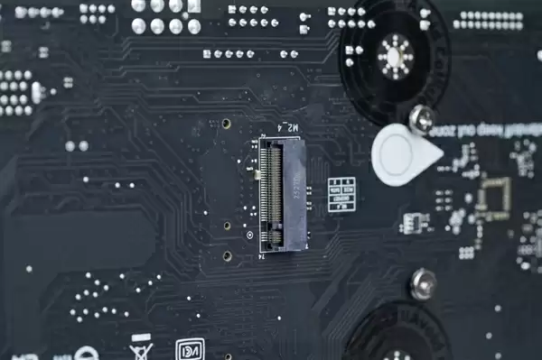 支持多种CPU调整外频!微星B850MPOWER主板图赏