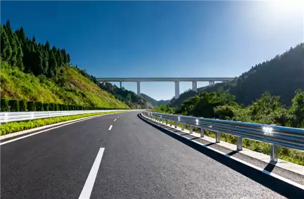 23点59卡点下高速省下1300元!车主:很冒险