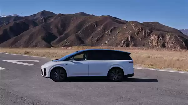 新能源汽车不再焦虑：平均导航距离看齐燃油车