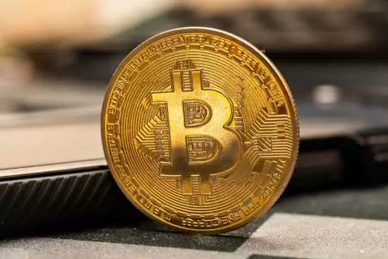 比特币跌破12.1万美元，24小时超6亿美元爆仓