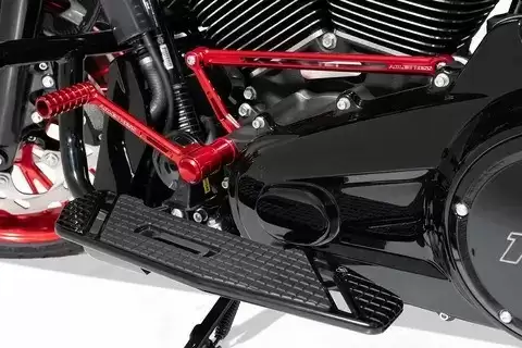 雨阻骑行计划,瑞士定制哈雷GR Blackline登场