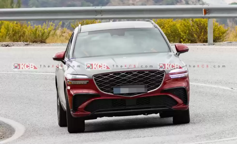 捷尼赛思GV70增程式电动原型车西班牙路测曝光