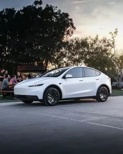 特斯拉发布Model Y标准版：续航517公里，配置简化价格下调