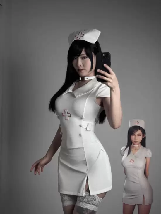 樱花妹COS《寂静岭f》女主太还原 气质美貌更胜一筹