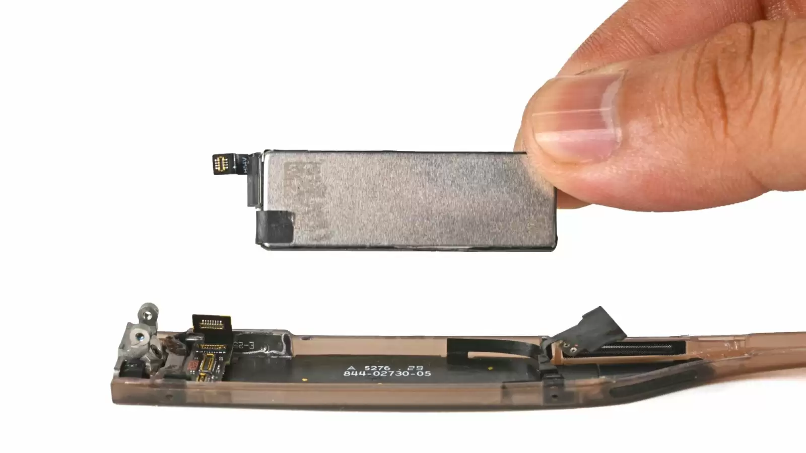 Meta Ray-Ban Display 智能眼镜拆解：AR 技术领先，可维修性存短板