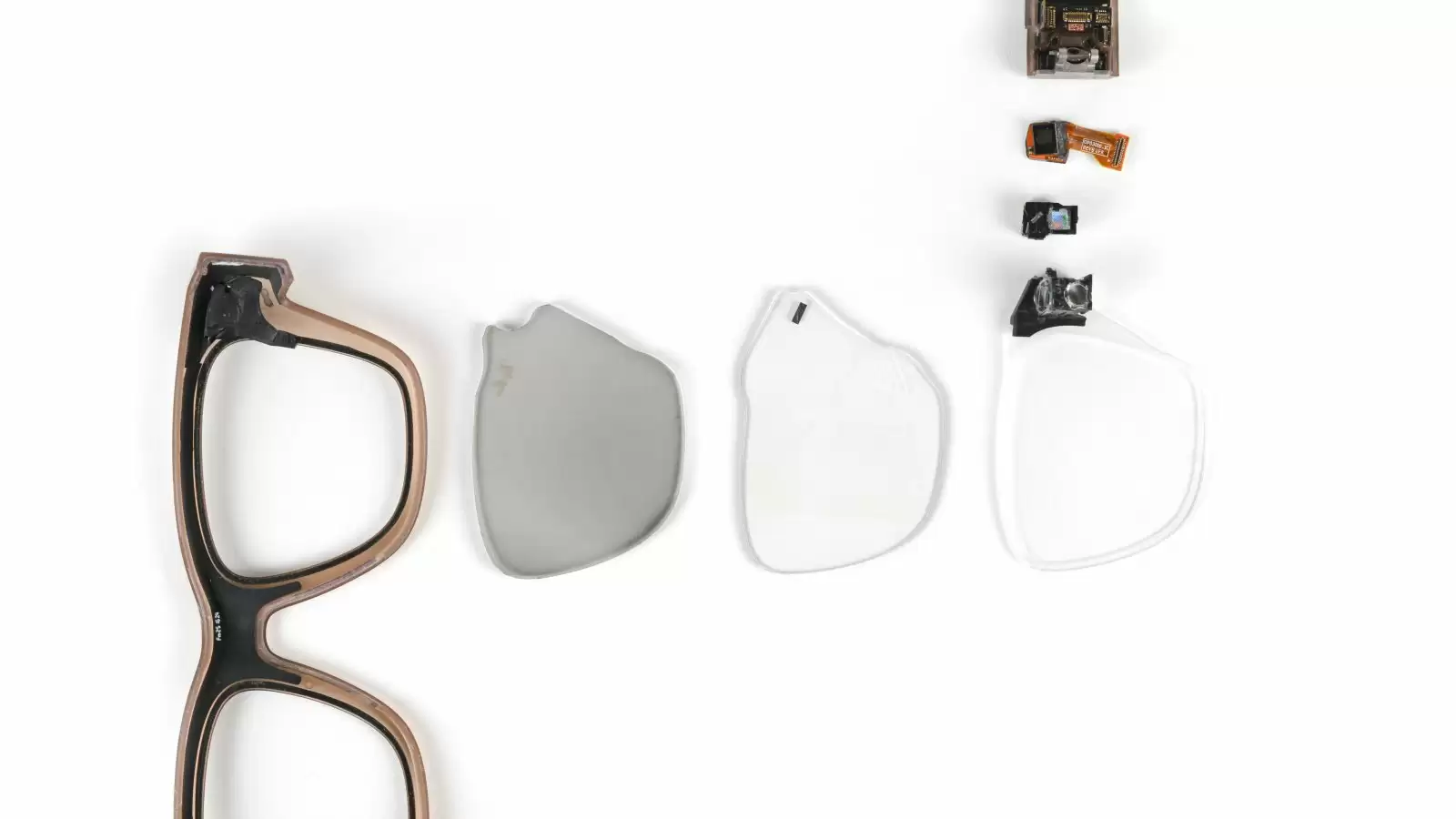 Meta Ray-Ban Display 智能眼镜拆解：AR 技术领先，可维修性存短板