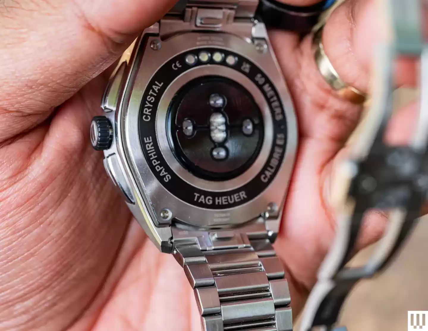 70% 用户是果粉：泰格豪雅新手表 Calibre E5 挥别谷歌 Wear OS，自研系统专为 iPhone 优化