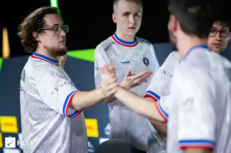 ZywOo赛后访谈揭秘：Vitality血洗G2关键在香蕉道预判！3-9惊天翻盘靠团队觉醒