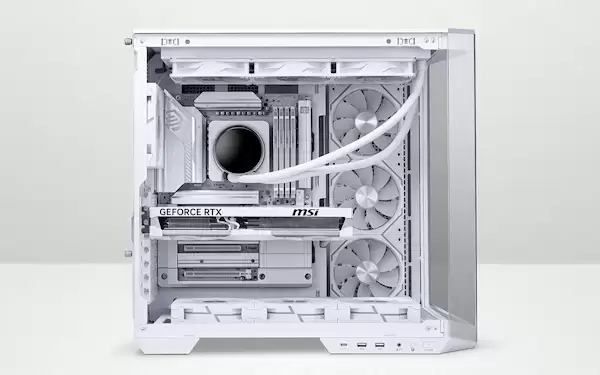 微星首款背插显卡发布：纯白、看不到一根线