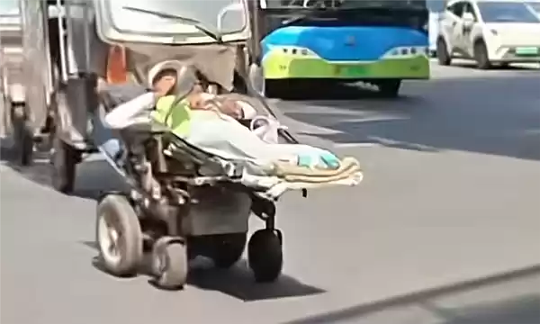 加装担架后视镜