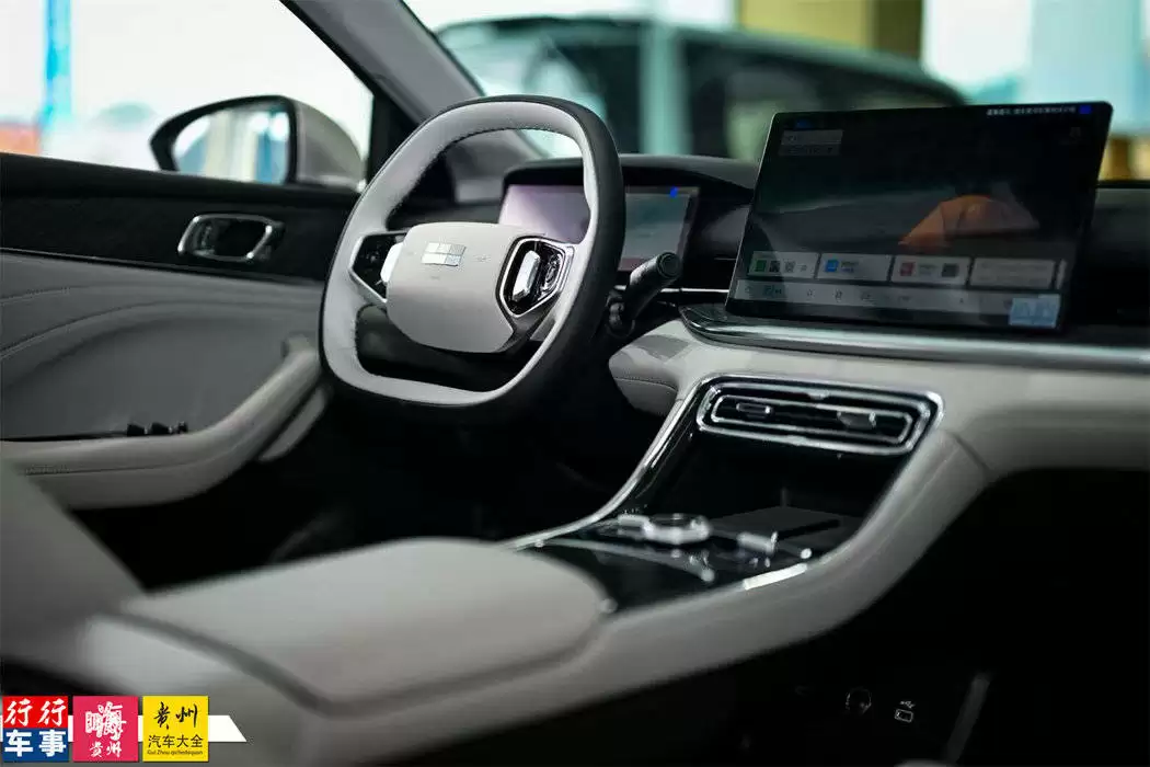 吉利银河星耀6内饰