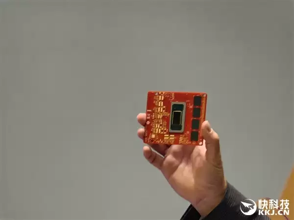 Intel Panther Lake首次公开演示：功耗之低 难以置信！