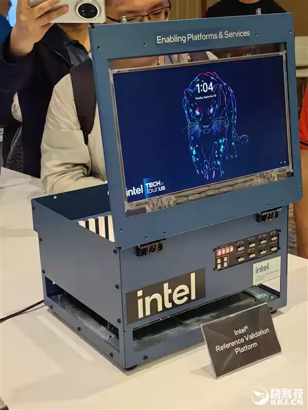 Intel Panther Lake首次公开演示：功耗之低 难以置信！