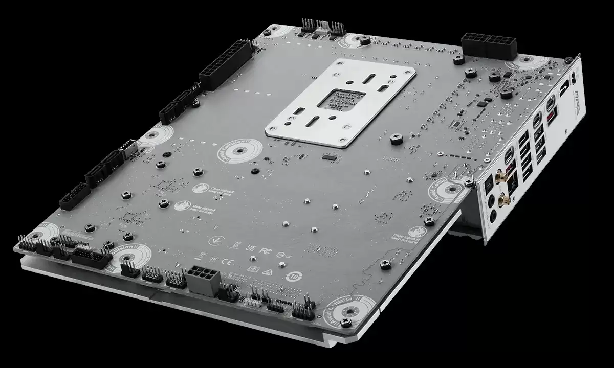 微星推出 MAG X870E TOMAHAWK MAX WIFI PZ 背插主板，可超外频