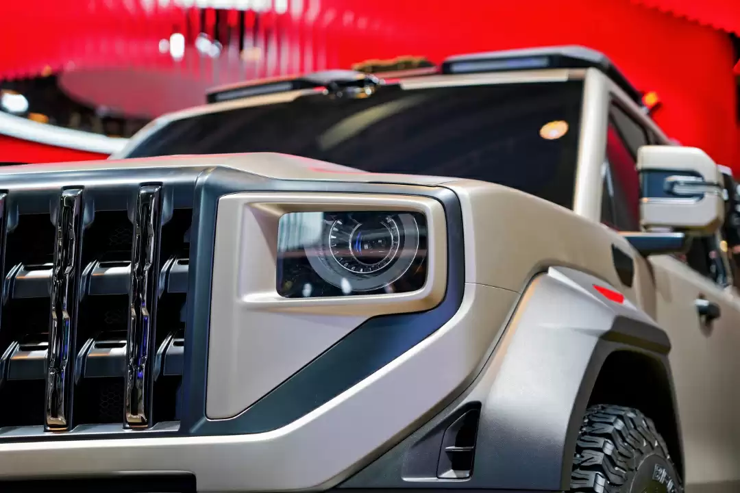 红旗首款豪华硬派越野车全网征名 TOP10 出炉，采纳者将获赠 001 号车