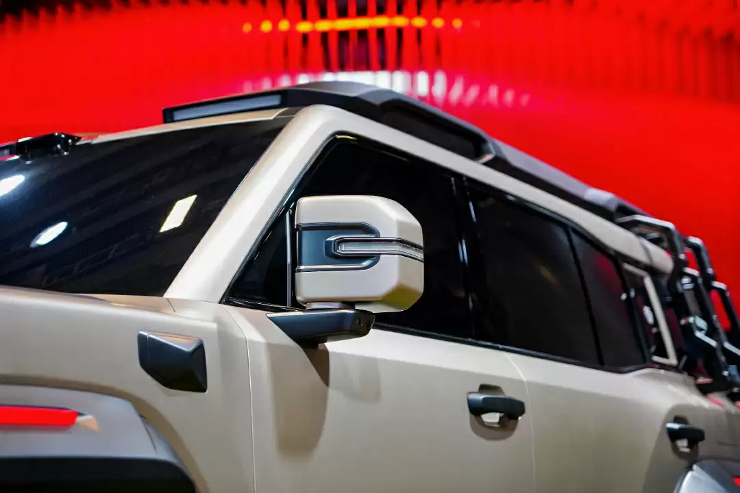 红旗首款豪华硬派越野车全网征名 TOP10 出炉，采纳者将获赠 001 号车