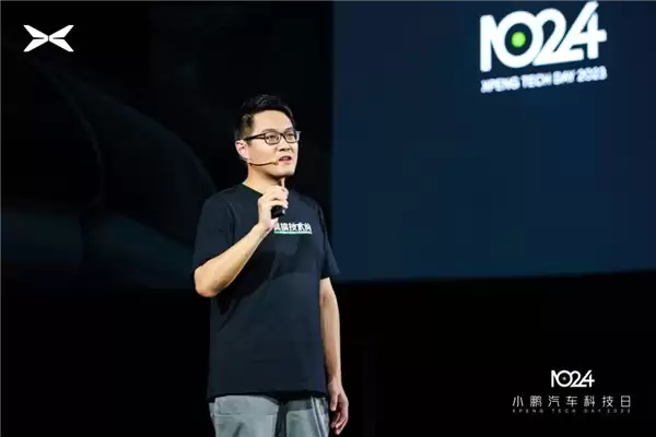 小鹏智驾一把手换人 蔚来团队大调整 各有各的算盘