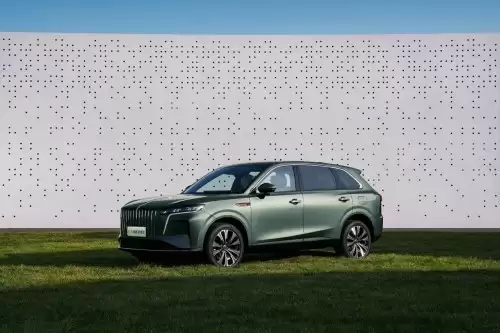 红旗家用大五座混动SUV（HS6）