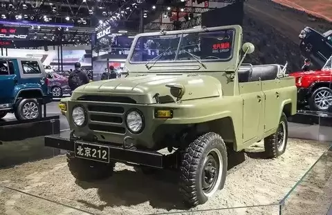 岁生212翻车事件引爆舆论:仿制争议与安全隐忧浮现