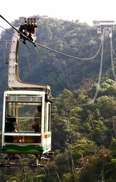 日本宫岛的索道缆车