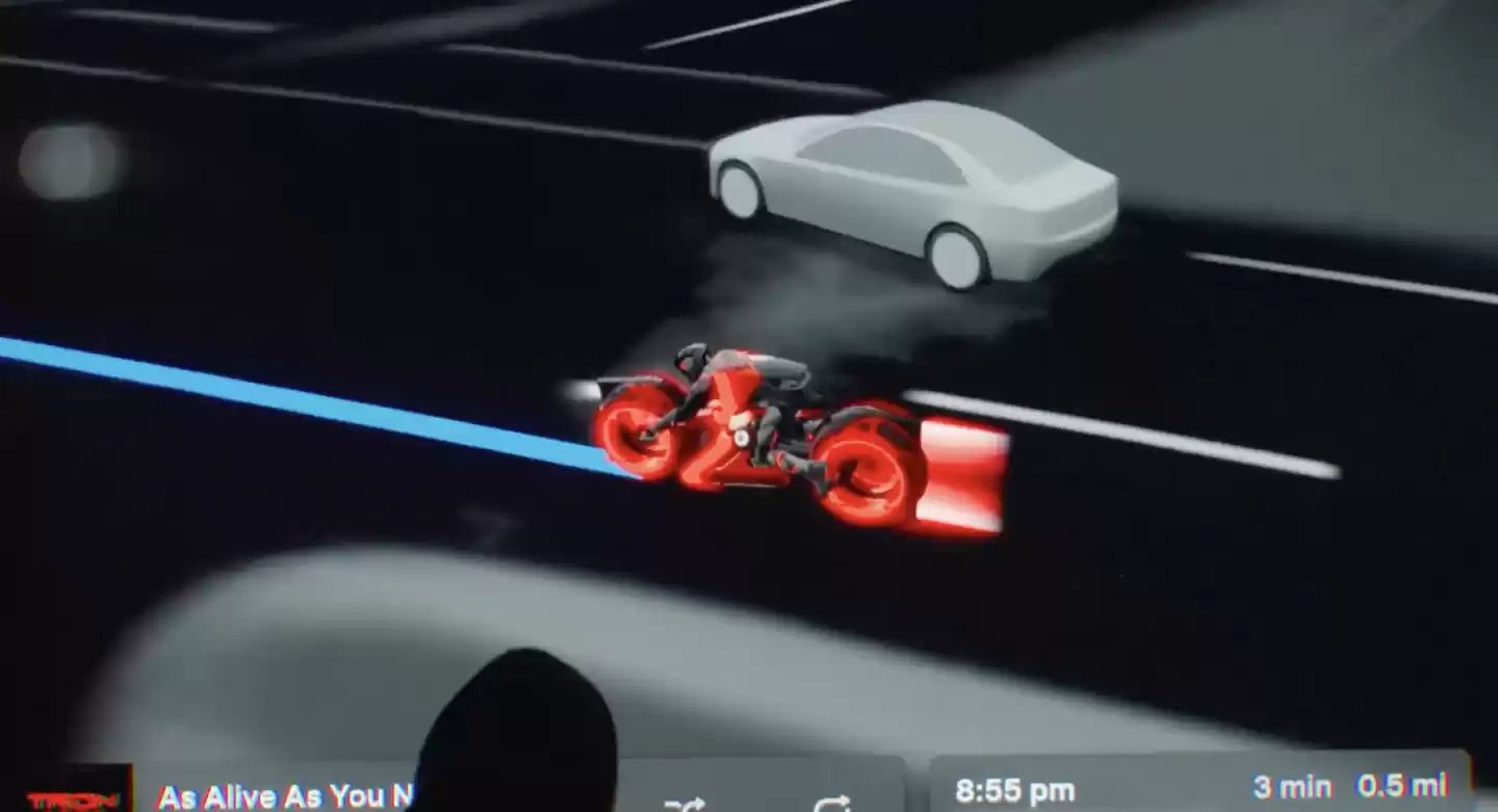 特斯拉与迪士尼合作引争议：车机更新引入电影《创：战神》未来摩托车