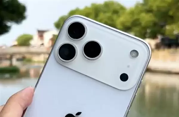 iPhone17拼接工艺设计