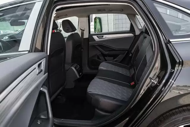 速腾内饰细节展示